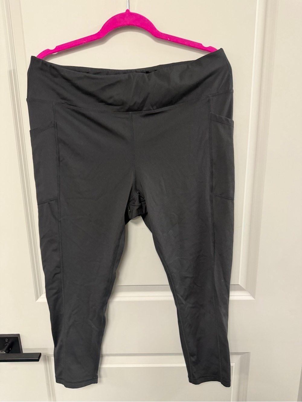 LuLaRoe Black 7/8 inch legging